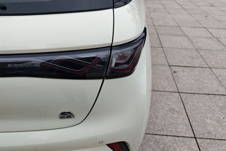 比亚迪 海豚 2023款 420km 时尚版车身外观9