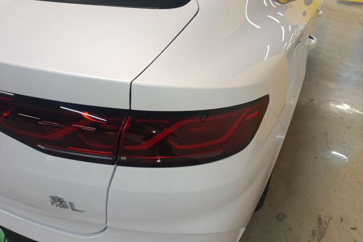 比亚迪 秦L 2024款 DM-i 120KM领先型车身外观9