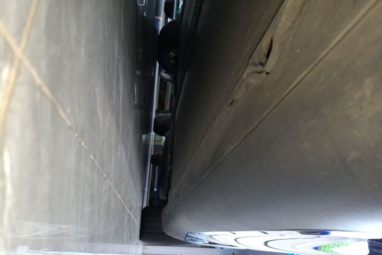 特斯拉 Model Y 2022款 长续航全轮驱动版局部细节9002