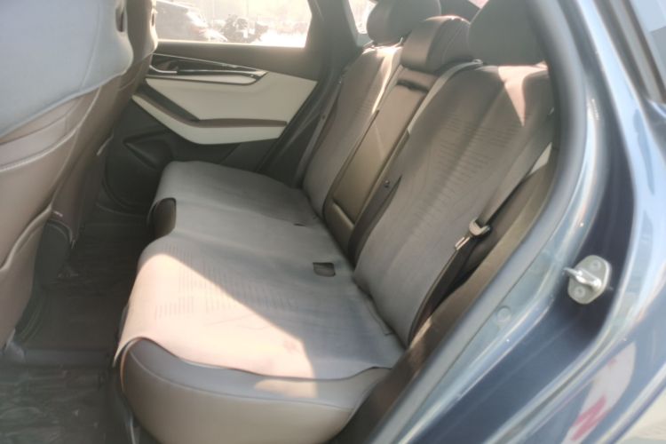 比亚迪 秦PLUS 2024款 荣耀版 DM-i 55KM超越型中控内饰21