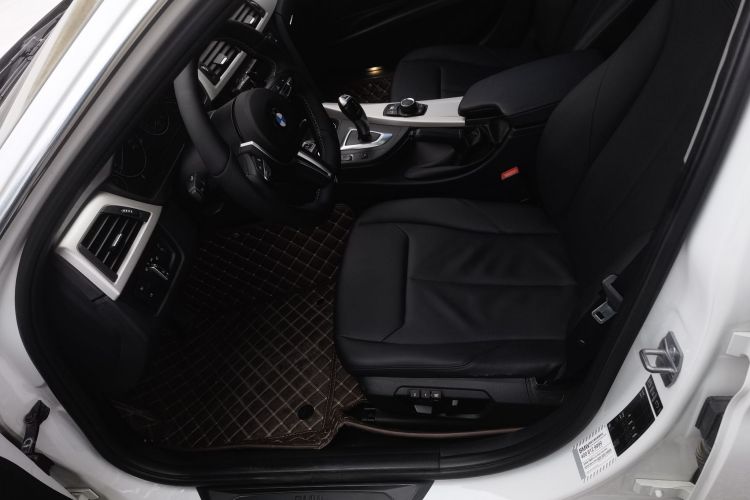 宝马3系 2015款 320Li 时尚型中控内饰19