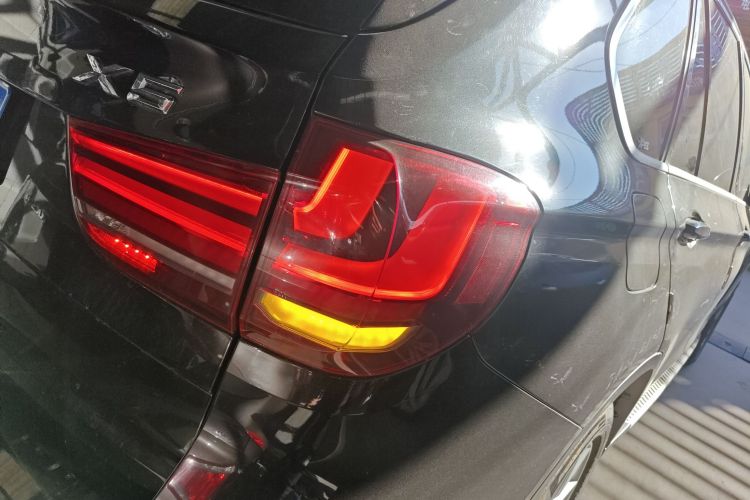 宝马X5(进口) 2015款 xDrive28i车身外观9