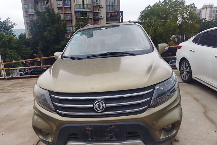 东风风行 景逸X5 2015款 1.6L 手动尊享型车身外观2