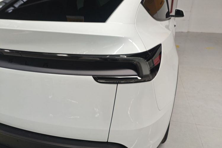特斯拉 Model Y 2026款 长续航后轮驱动版车身外观9