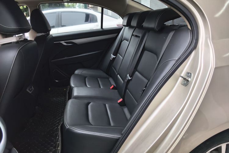 吉利汽车 帝豪 2018款 1.5L 手动向上互联版中控内饰21