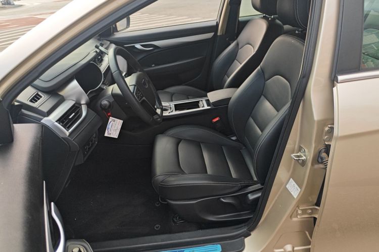 吉利汽车 帝豪 2018款 1.5L CVT向上互联版中控内饰19