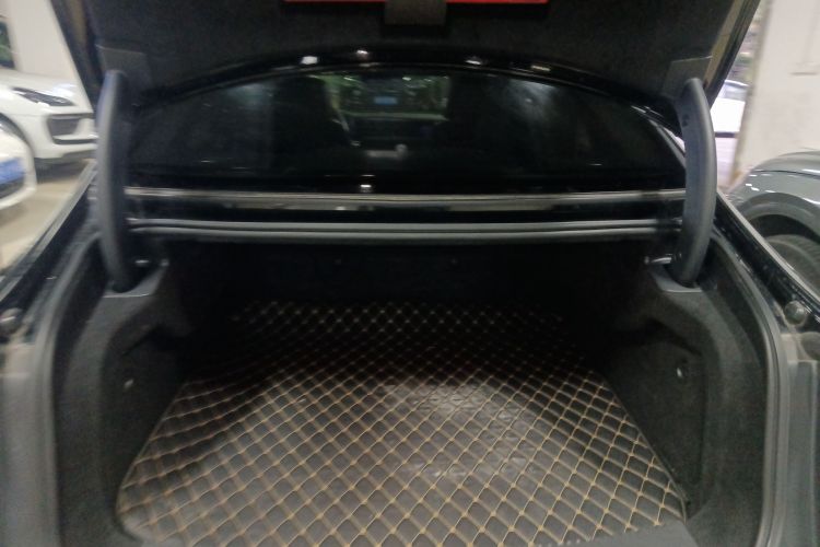 红旗H9 2020款 2.0T 智联旗畅版局部细节23