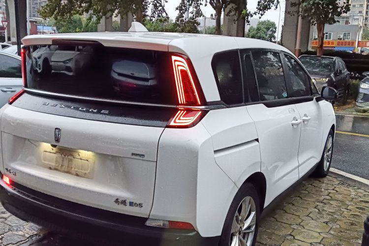 奔腾NAT 2023款 PRO 智享出行版 425km车身外观6006