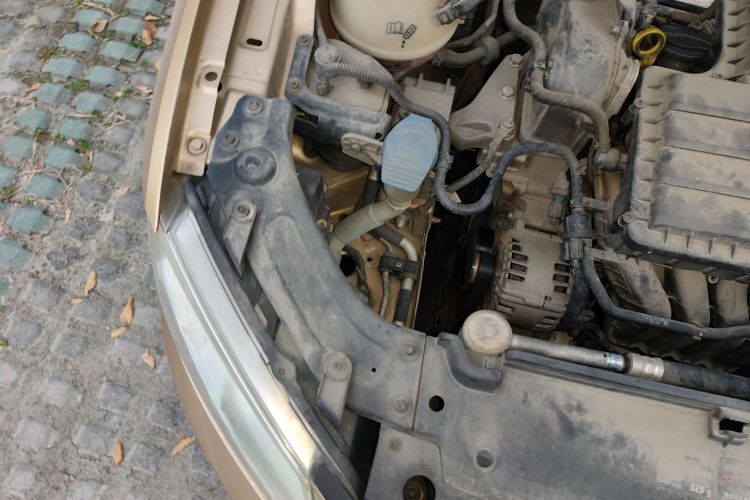 大众 朗逸 2013款 1.6L 手动舒适版局部细节9006