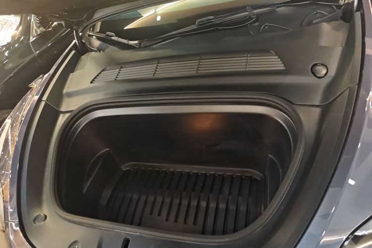 特斯拉 Model Y 2022款 改款 后轮驱动版局部细节24