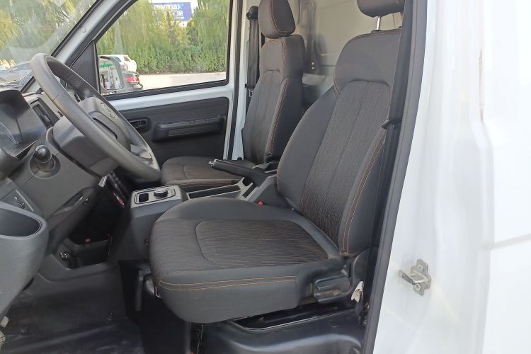 江汽集团 蓝猫 2023款 M1 中创新航 38.64kWh 精英版中控内饰7004