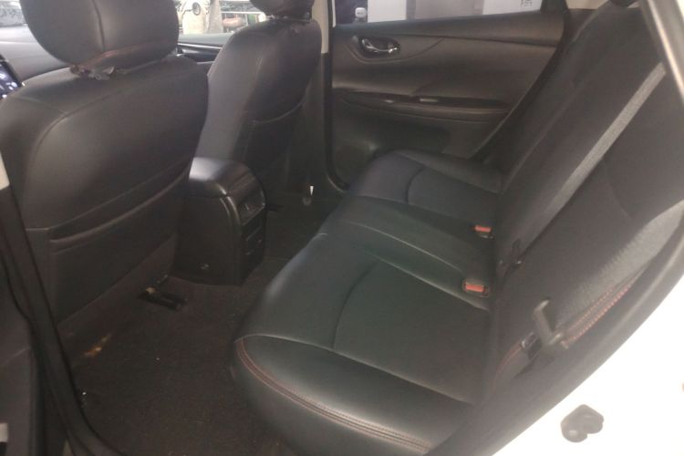 日产 骐达TIIDA 2020款 1.6L CVT酷动版中控内饰21