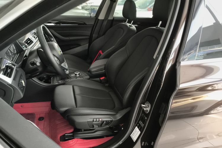 宝马X1 2020款 sDrive25Li 领先型局部细节19