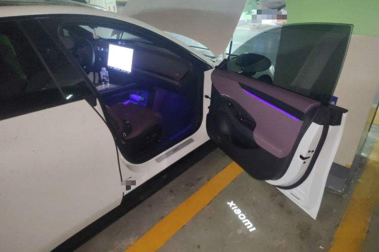 小米汽车 小米SU7 2024款 四驱超长续航高阶智驾Max版局部细节9005