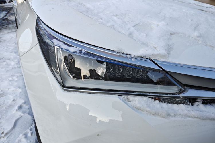 丰田 卡罗拉 2016款 双擎 1.8L E-CVT豪华版车身外观8