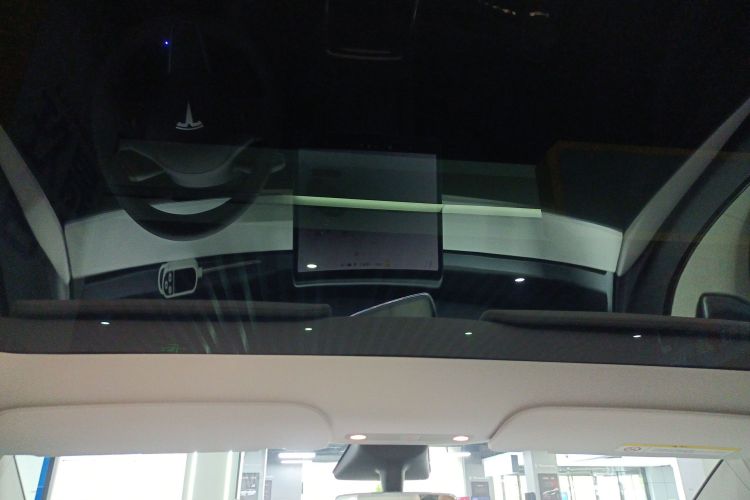 特斯拉 Model Y 2021款 标准续航后驱版中控内饰22