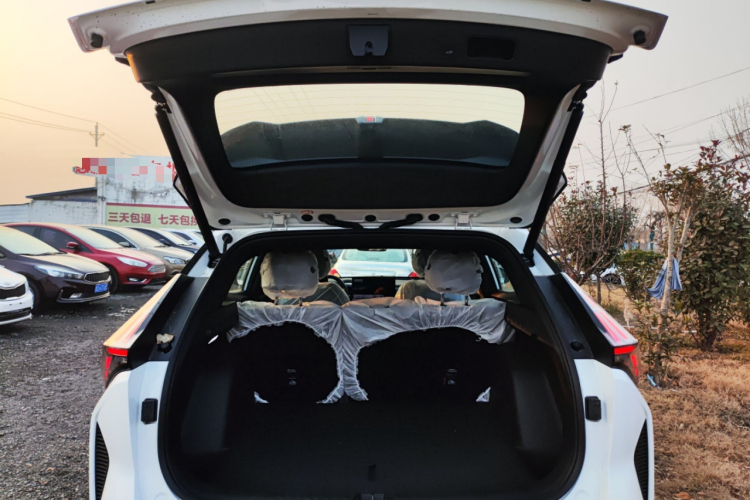 吉利汽车 博越 2026款 1.5TD 向往机舱底盘23