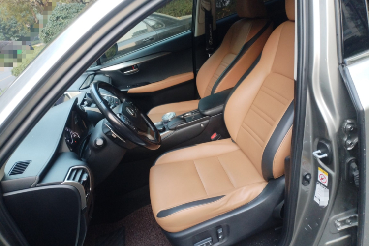 雷克萨斯NX 2015款 200t 全驱 锋尚版中控内饰19