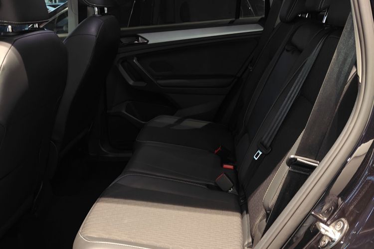 大众 途观L 2017款 330TSI 自动两驱风尚版中控内饰7004