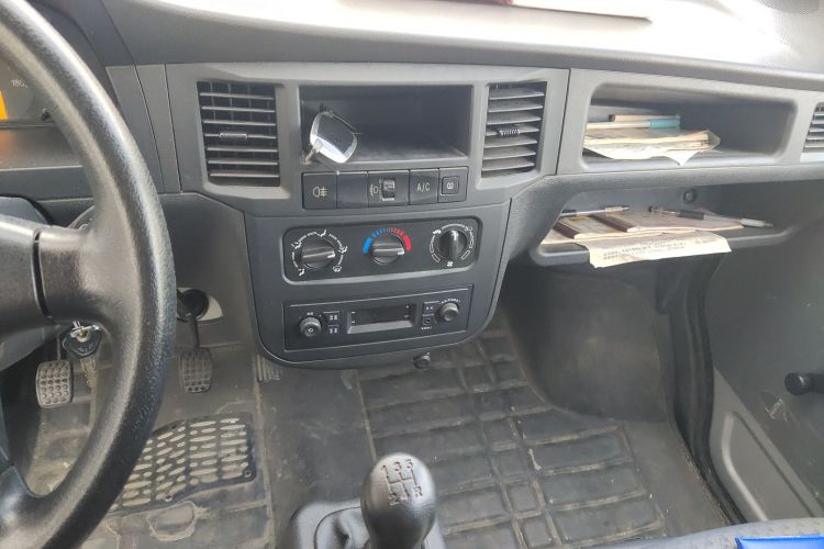 五菱汽车 五菱之光 2020款 1.2L 实用型 国VI LSI中控内饰16