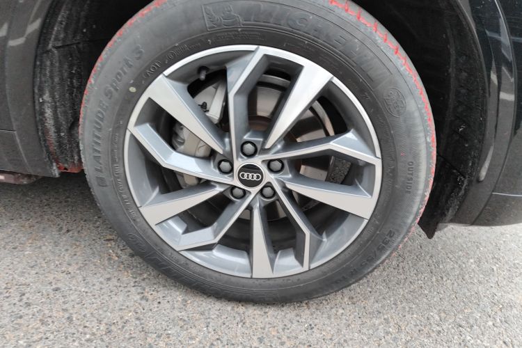 奥迪Q5L 2023款 40T 豪华动感型车身外观10