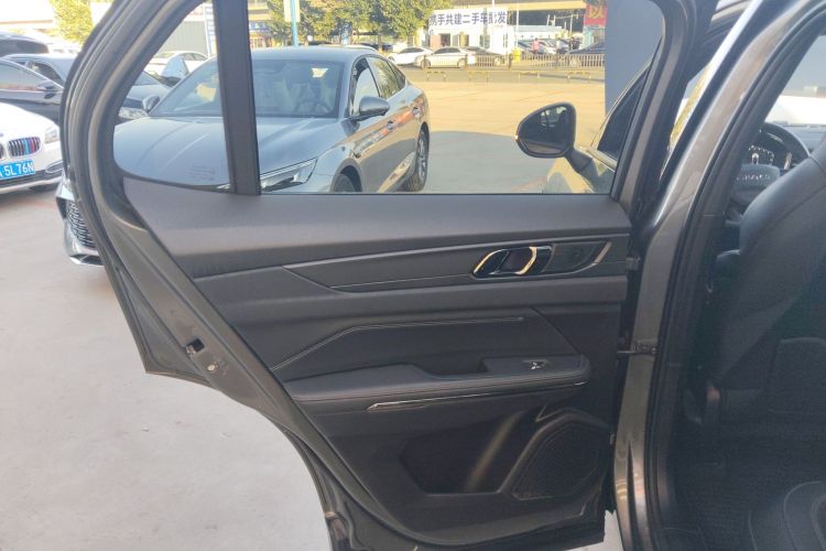 领克01 2021款 2.0TD 四驱劲Halo中控内饰49