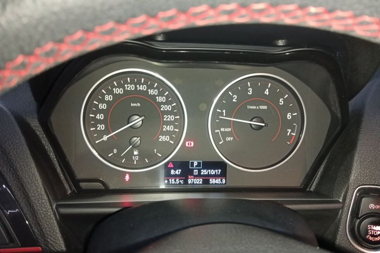 宝马1系(进口) 2013款 改款 118i 运动型局部细节14