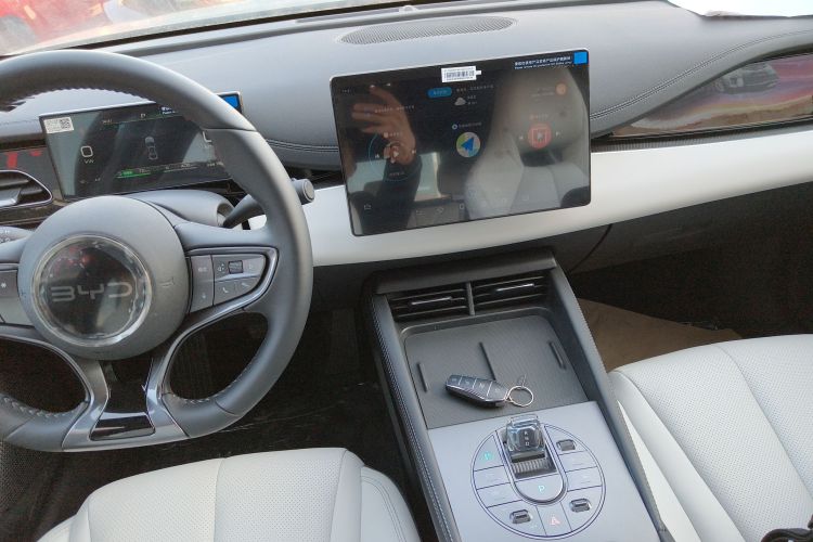 比亚迪 海豹06新能源 2024款 DM-i 80KM尊贵型中控内饰16