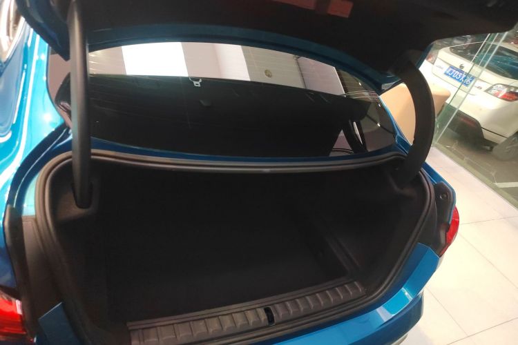 宝马2系(进口) 2021款 225i 四门轿跑车 M运动套装机舱底盘23