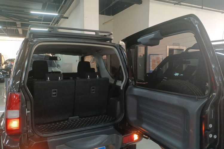 铃木 吉姆尼 2015款 1.3 AT JLX局部细节23