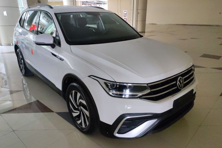 大众 途观L 2022款 330TSI 自动两驱舒享版车身外观3