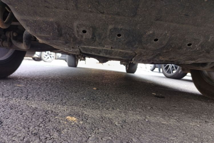 江汽集团 瑞风M5 2021款 2.0T 柴油手动版 国VI局部细节9008