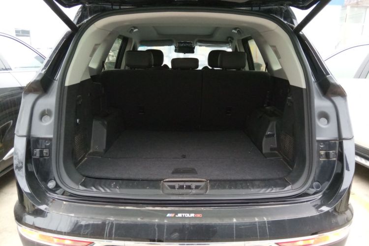 捷途X90 2020款 1.6T DCT影御版 5座机舱底盘23