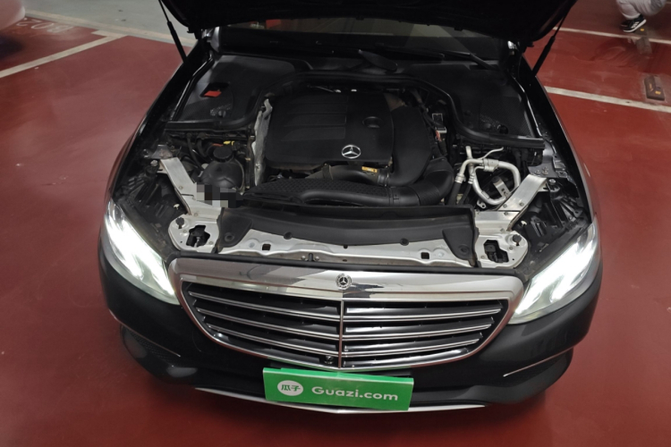 奔驰E级 2020款 改款 E 300 L 殊享版局部细节24