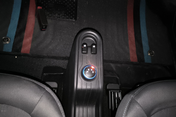 五菱汽车 宏光MINIEV 2020款 悦享款 磷酸铁锂中控内饰18