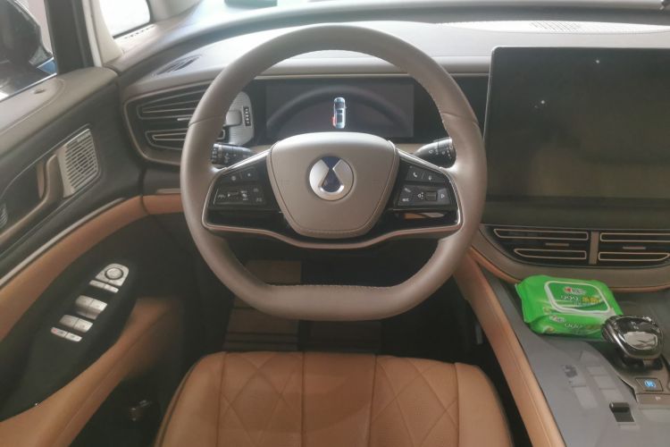 腾势D9 2022款 DM-i 970 四驱尊荣型局部细节13