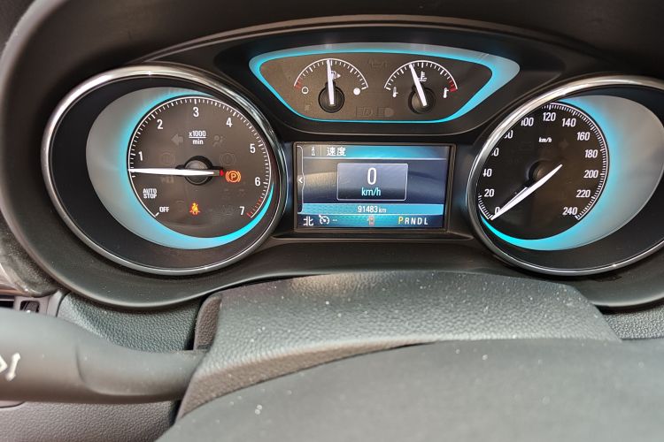 别克 昂科威 2016款 28T 四驱精英型中控内饰15