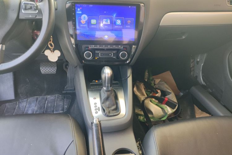 大众 速腾 2014款 改款 1.4TSI 自动豪华型中控内饰18