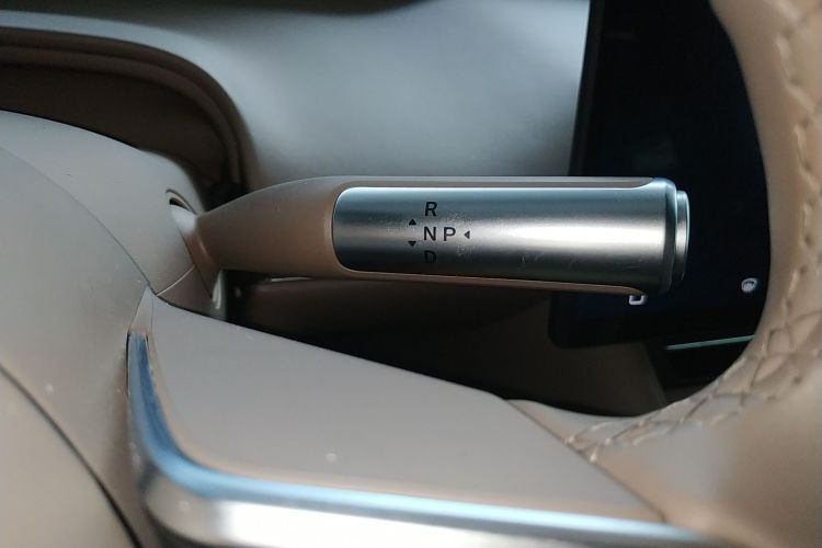 鸿蒙智行 智界R7 2025款 增程 251km Max中控内饰18