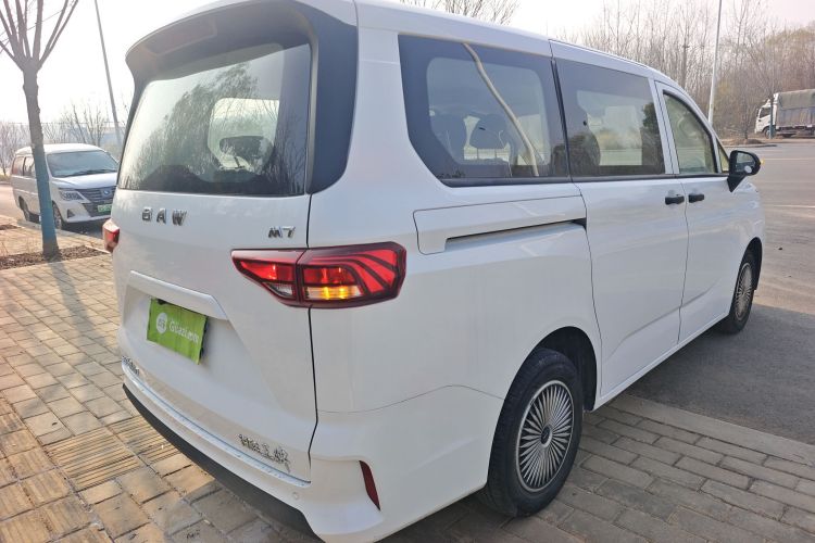 BAW北汽制造 锐胜王牌M7 2023款 1.6L 标轴创富型 7座车身外观7