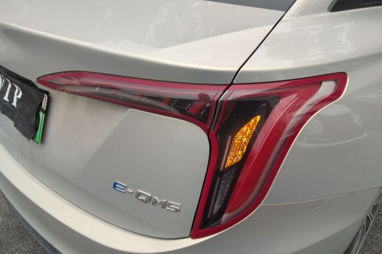 红旗E-QM5 2022款 431km 充电乐享版车身外观6006