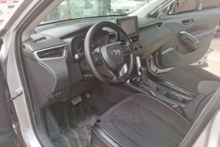 丰田 卡罗拉锐放 2022款 2.0L 先锋版中控内饰20