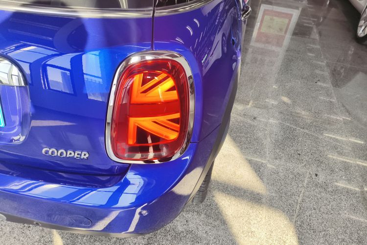 MINI 2019款 1.5T COOPER 艺术家 五门版车身外观6006