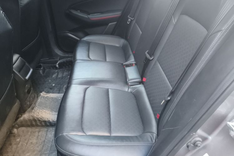 长安 逸动 2020款 PLUS 1.6L GDI 手动豪华型中控内饰21