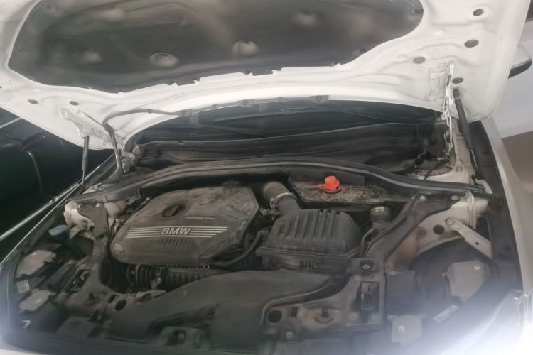 宝马1系 2021款 改款 120i M运动版机舱底盘24