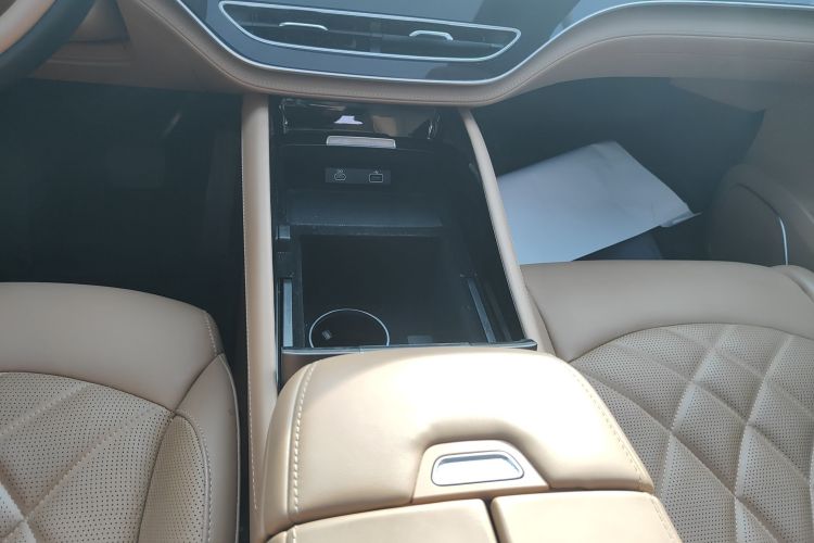 飞凡汽车 飞凡R7 2023款 后驱屏霸版中控内饰18