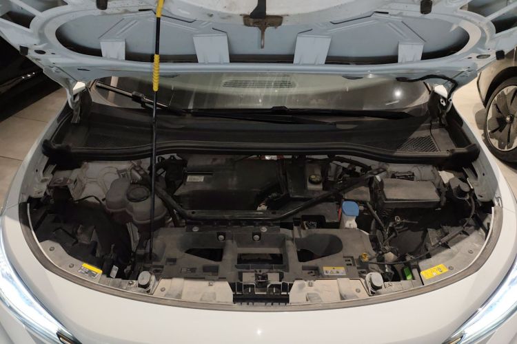 大众 ID.4 X 2021款 Pure+ 纯净长续航版机舱底盘24