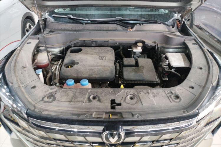 长安UNI-Z新能源 2024款 蓝鲸智电iDD 125km 卓越型局部细节24