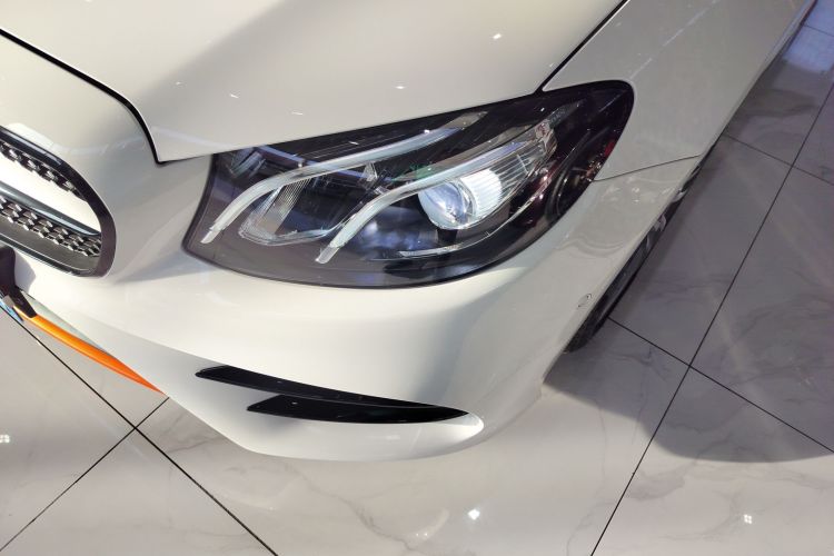 奔驰E级(进口) 2020款 E 260 4MATIC 轿跑车局部细节36