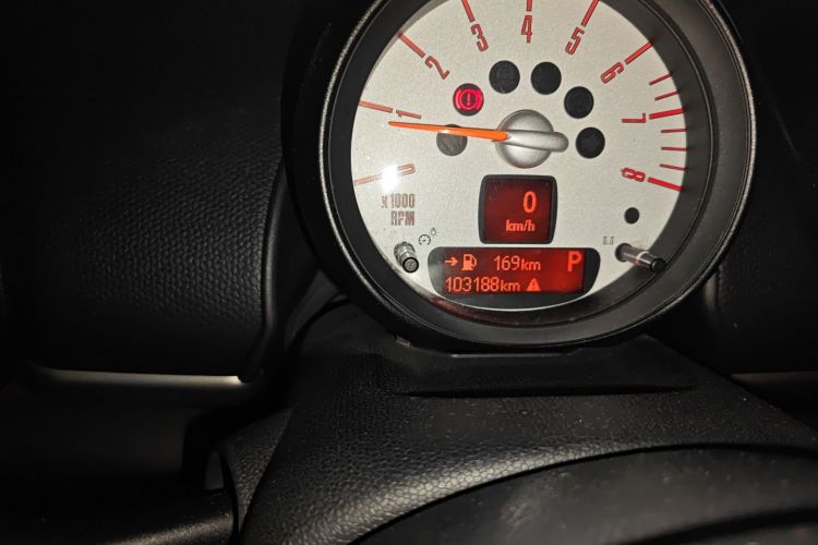 MINI Countryman 2011款 1.6L COOPER Fun中控内饰15